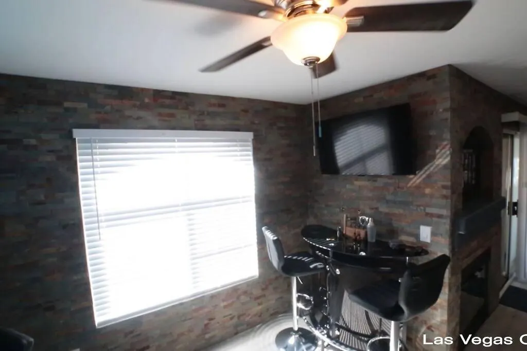 Las Vegas Oasis Apartment United States